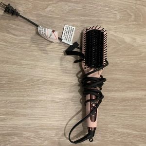 L’ANGE hair straightening brush